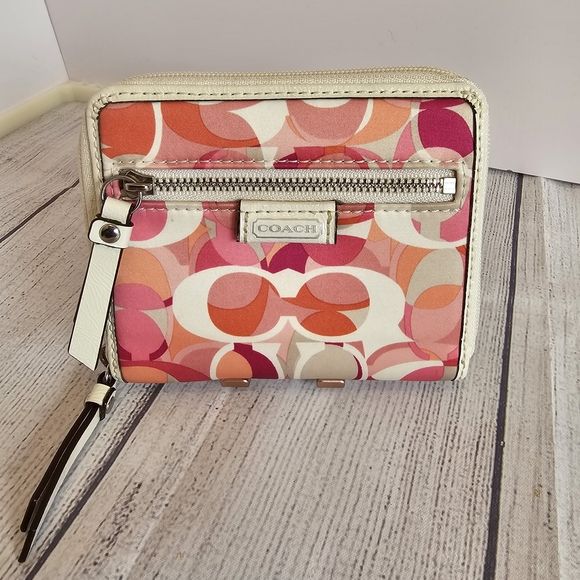 coach daisy kaleidoscope print backpack Court With Floral Kate Spade Chelsea Daisy Print